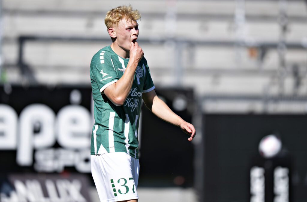 Jakob Vester under en kamp for Viborg FF.