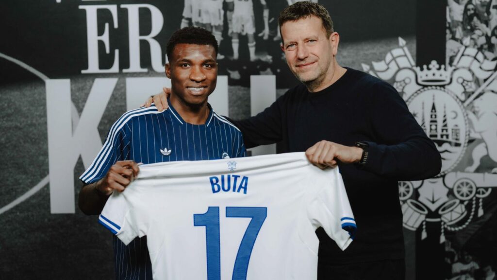 Buta med sin nye FCK-trøje