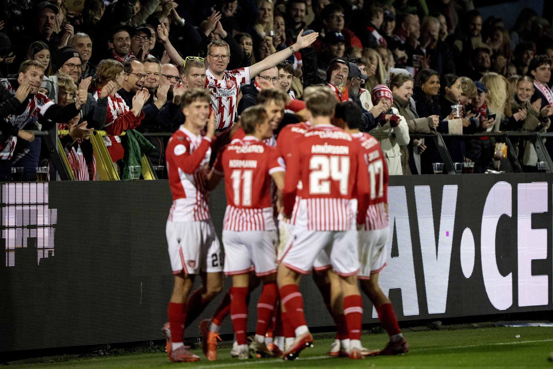 Ny japaner lader vente på sig i AaB foto