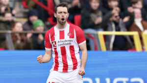 Louka Prip jubler over scoring i AaB.