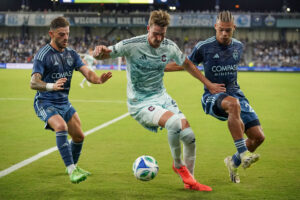 Andreas Maxsø i kamp for Colorado Rapids.