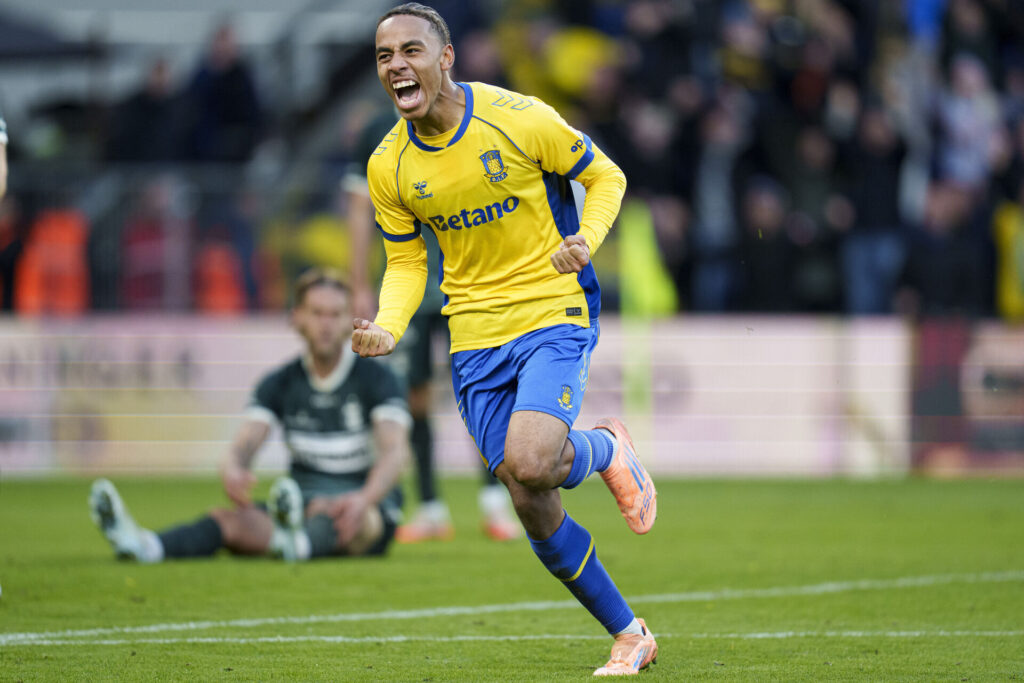 Noah Nartey jubler efter en scoring mod AGF.