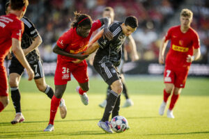 caleb-yirenkyi-fcn-transfers-superligaen-brighton-bournemouth