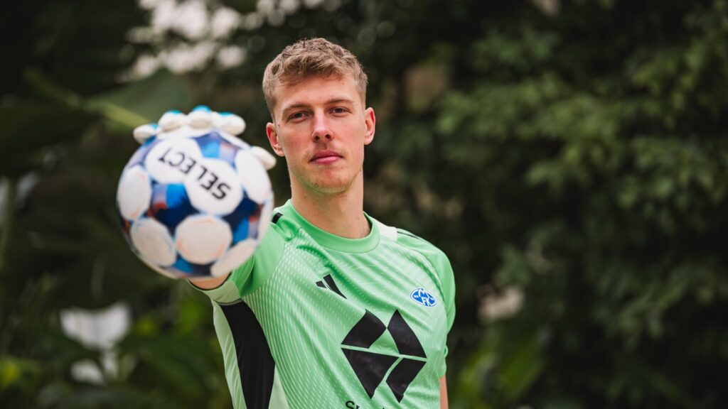 Mads Kikkenborg præsenteret i Molde FK