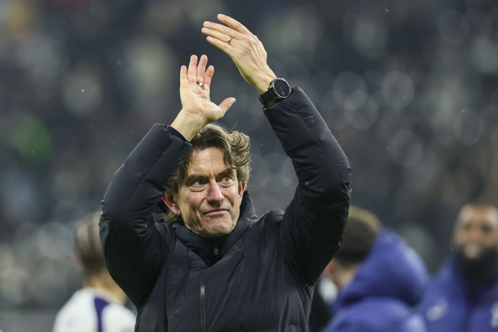 Thomas Frank klapper.