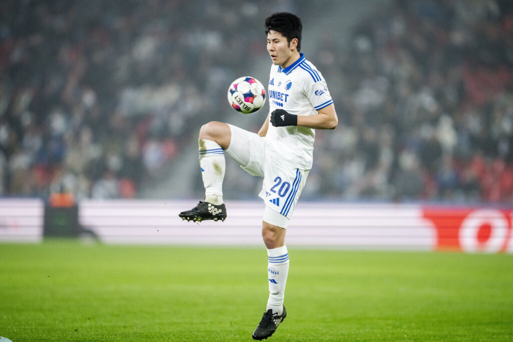 Suzuki lige inden han tæmmer bolden.