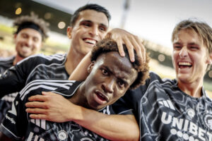 Yoram Zague fejrer en scoring for FCK.