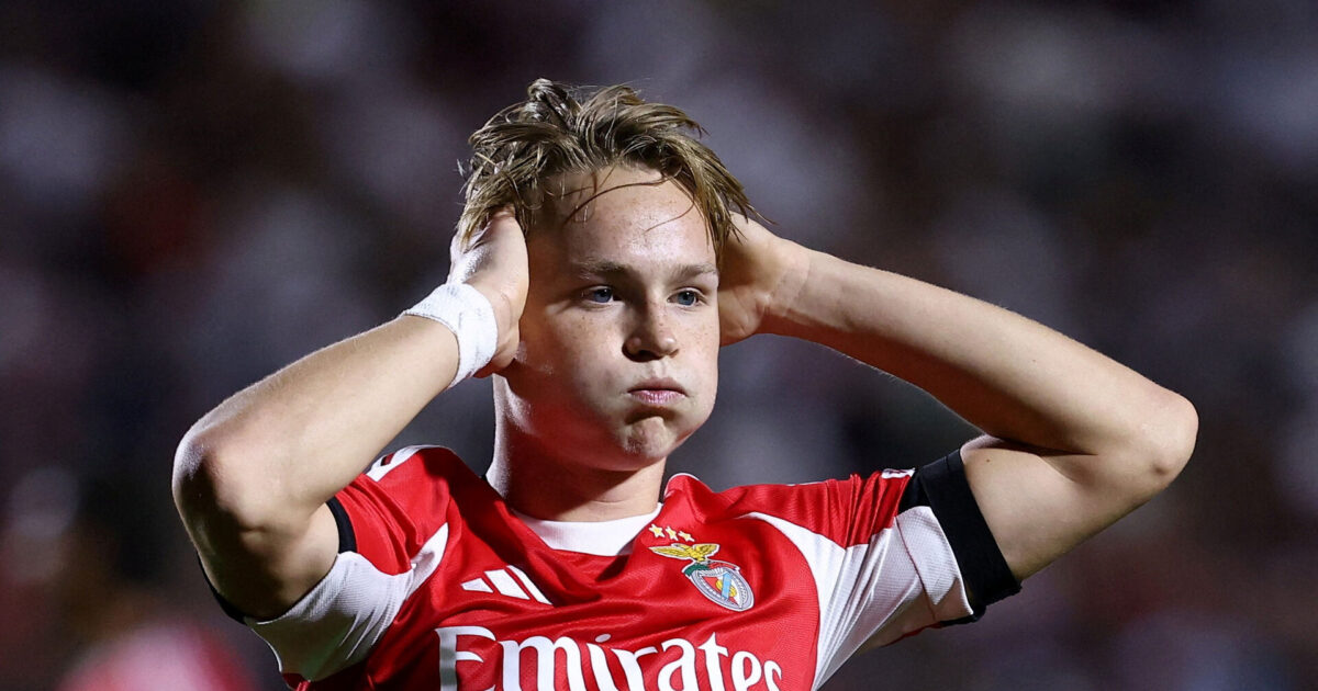 Farvel til Benfica? Schjelderup spøger i Belgien Foto: Rodrigo Antunes/REUTERS