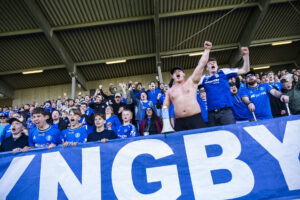 Lyngby Boldklubs fans under en Superliga-kamp mod Silkeborg.