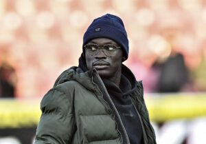 Sisto med hue og briller