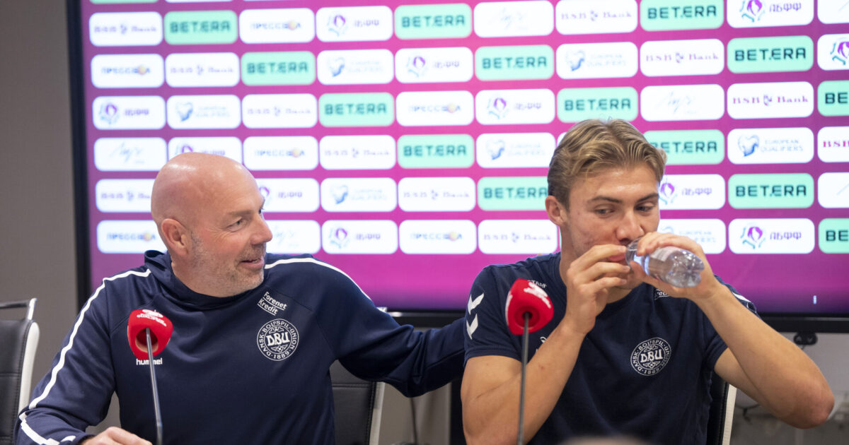 Riemer roser Højlund: Stor succeshistorie Foto: Bo Amstrup/Ritzau Scanpix