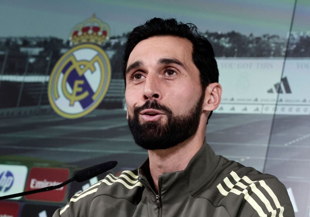 Alvaro Arbeloa ved sin præsentation som ny cheftræner i Real Madrid.