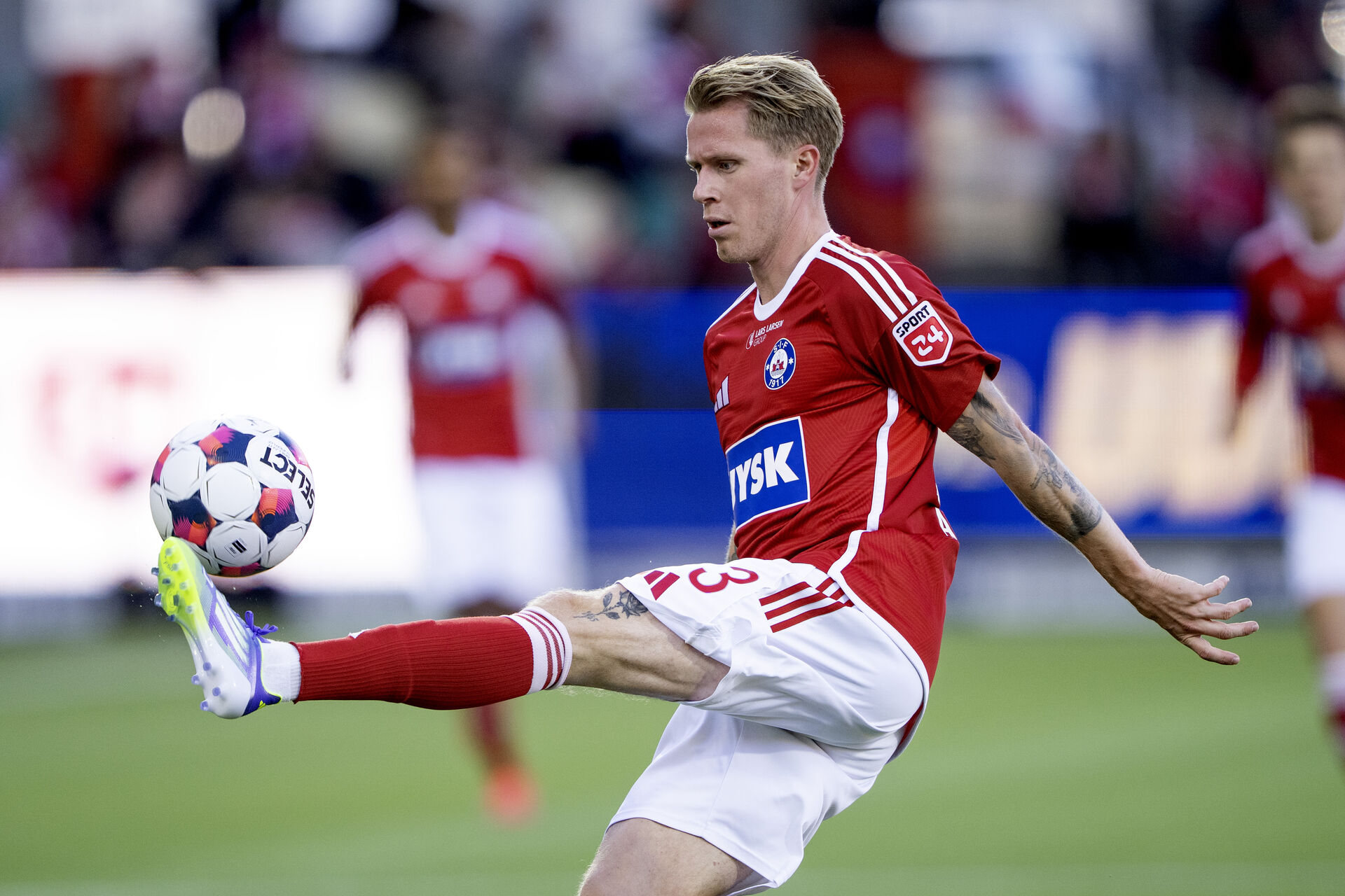 Nu bekræfter han selv: I kontakt med Brøndby foto