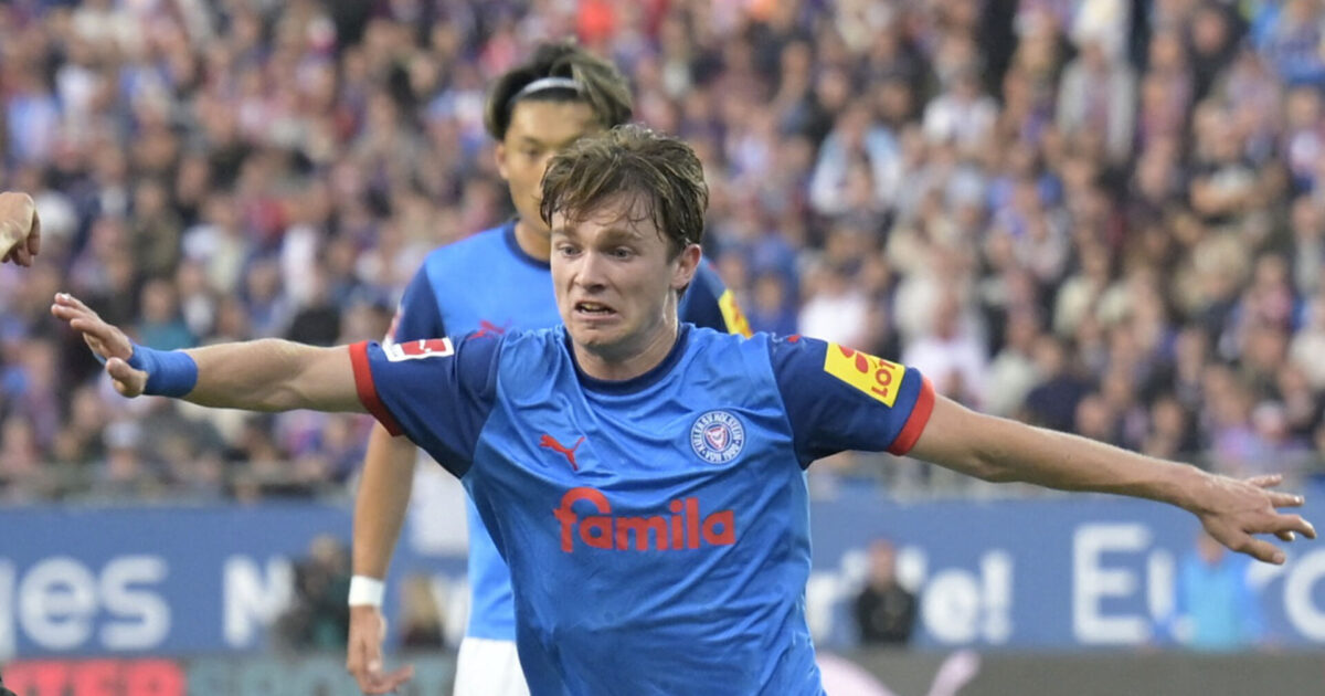 Knudsen tilovers i Kiel: Kunne ikke love spilletid Foto: Ritzau Scanpix/REUTERS