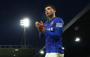 Ben Godfrey i aktion for Ipswich Town i den seneste sæson.