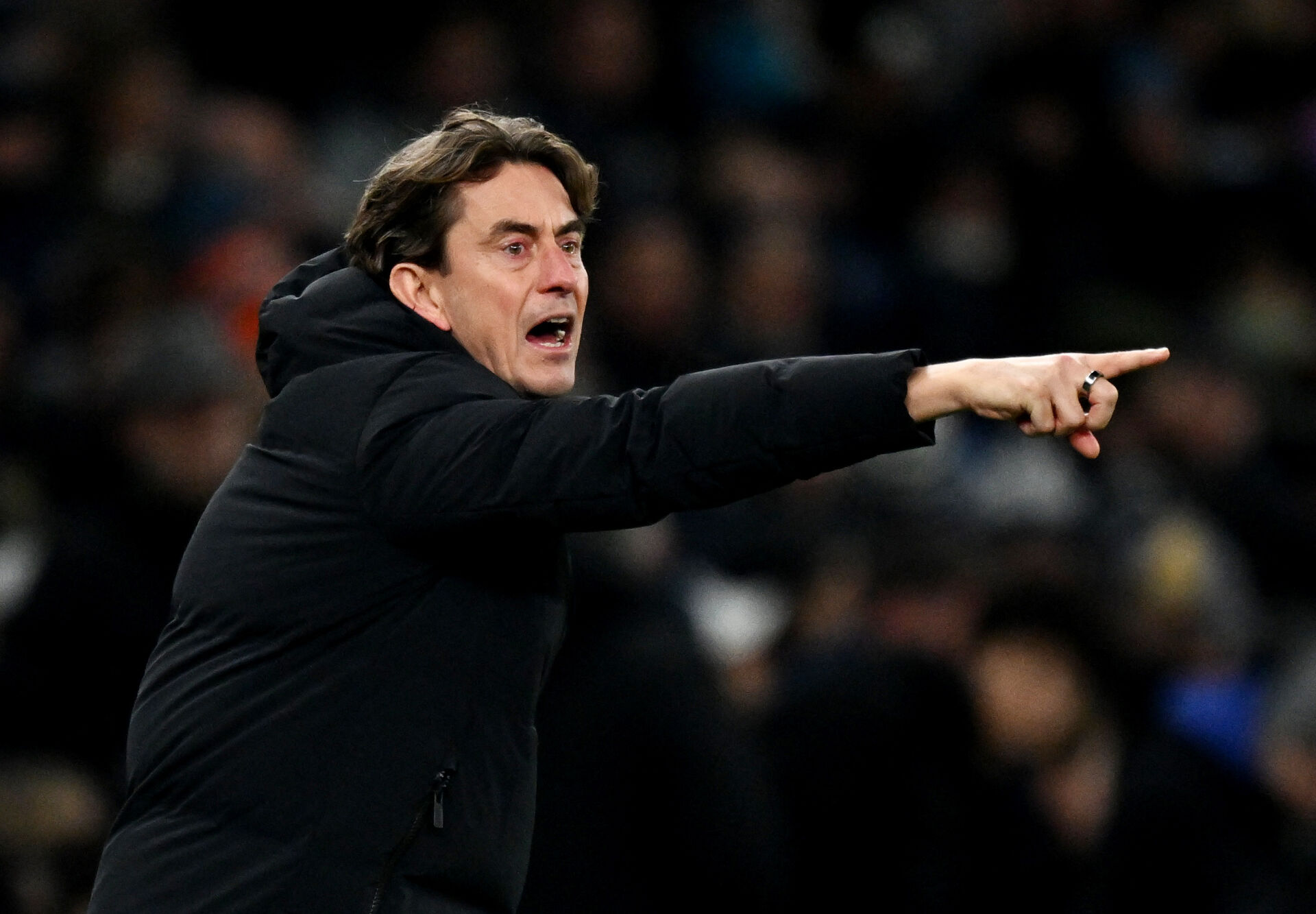 Presset stiger på Frank: Føler fuld opbakning fra klubben foto