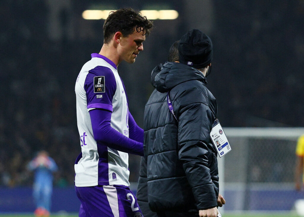 Rasmus Nicolaisen udgår med skade