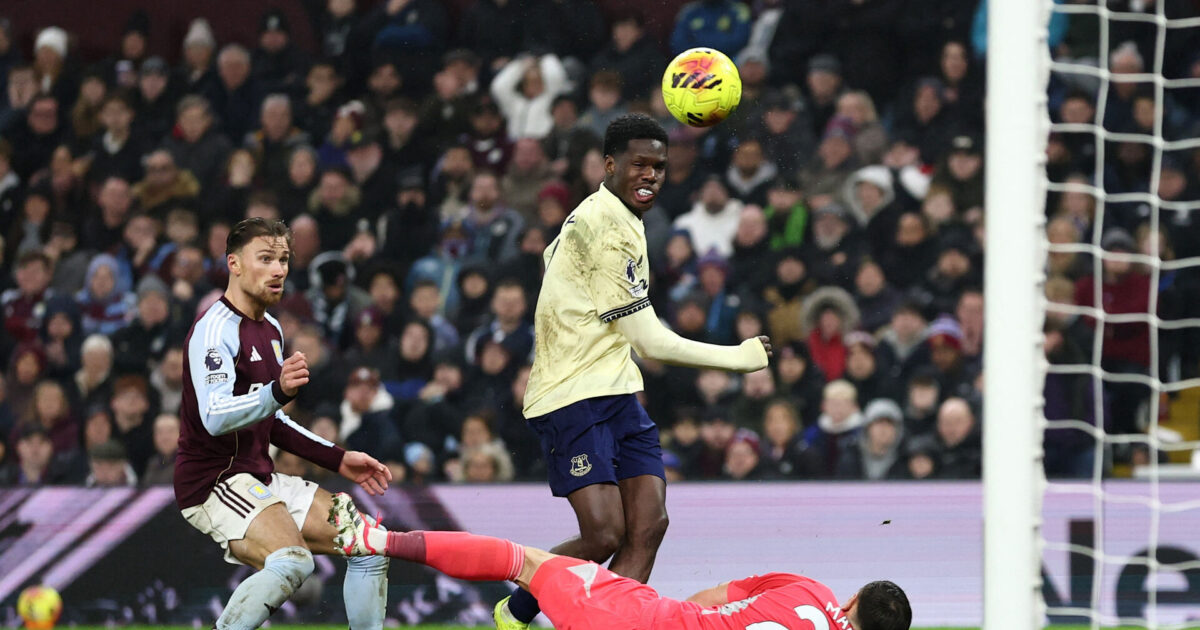 Tårnhøj angriber slukker Villas mesterskabshåb Foto: Ritzau Scanpix/REUTERS