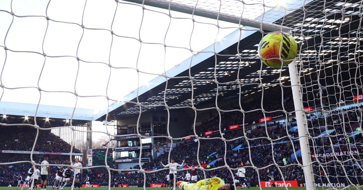 Superliga-klubber overvejer Aston Villa-talent Foto: Action Images via Reuters/Andrew