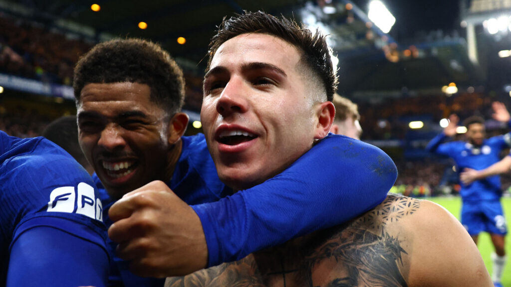 Chelseas Enzo Fernandez jubler efter sin scoring mod West Ham