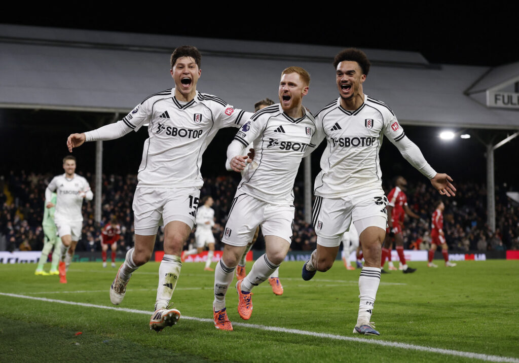 Harrison Reed fejrer sit mål.