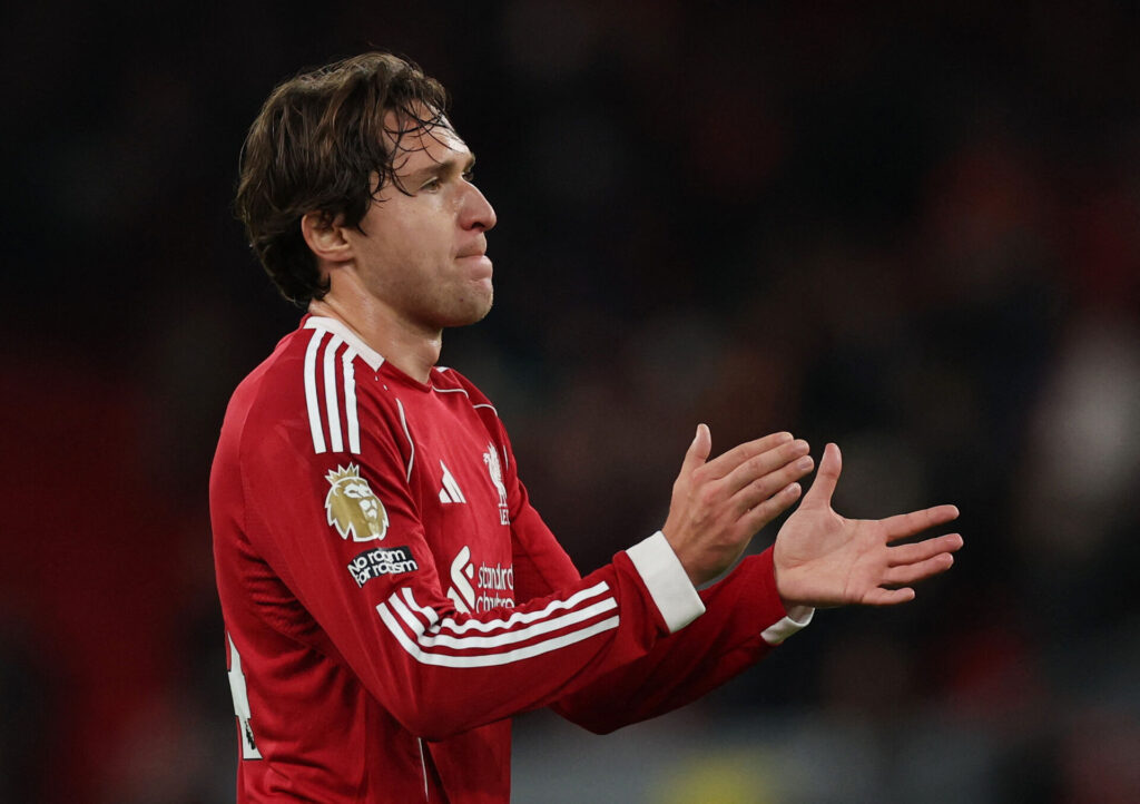 Federico Chiesa klapper i hænderne.