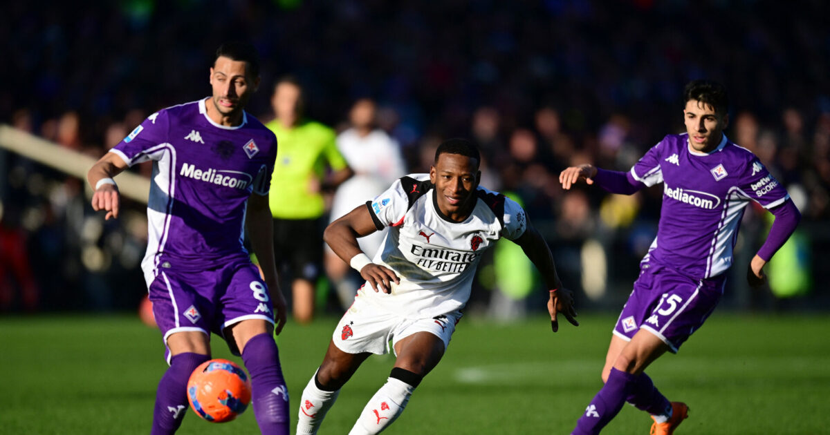 AV! AC Milan smider point mod bundprop Foto: Daniele Mascolo/REUTERS