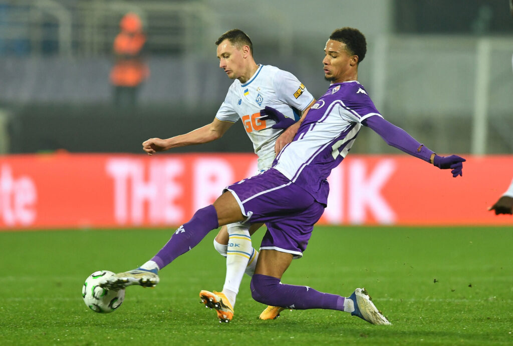 Amir Richardson tackler.