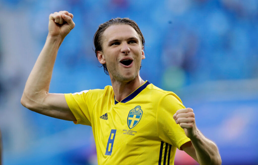 Albin Ekdal i aktion for det svenske landshold.