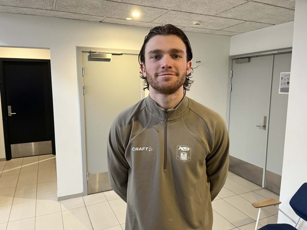 Magnus Knudsen efter AGF-træning på Fredensvang.