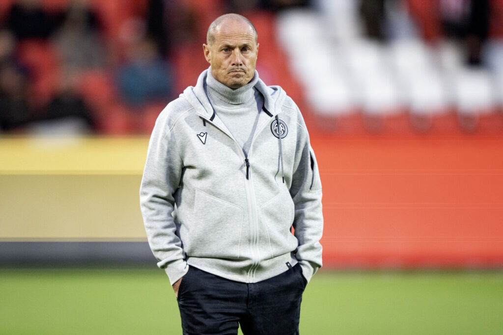 Steffen Højer som cheftræner for AaB.