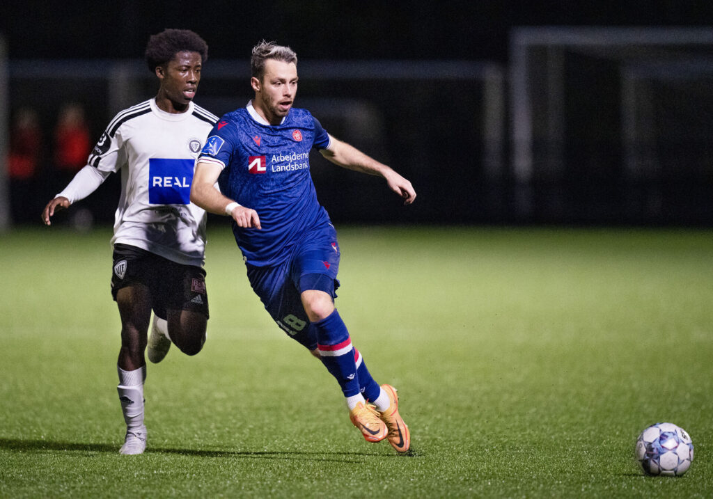 Louka Prip i aktion for sin tidligere klub AaB.