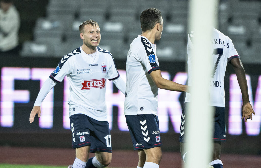 Jon Dagur Thorsteinsson under en kamp for AGF.