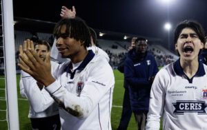 Jensen-Abbew klapper ud til publikun
