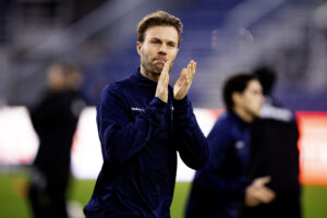 AGF-anfører Patrick Mortensen klapper