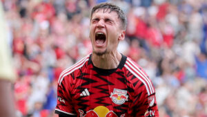 Norske Noah Eile jubler for New York Red BUlls.
