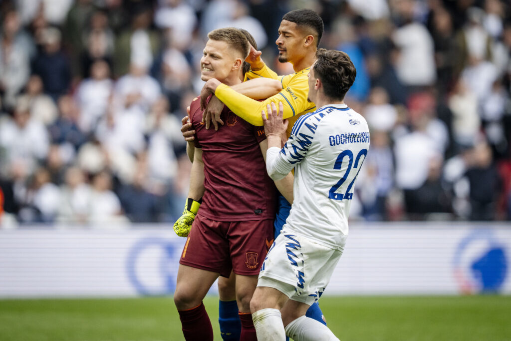 Patrick Pentz jubler ud mod Sektion 12