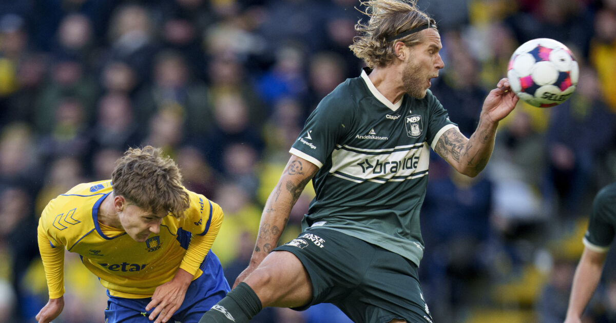 Stor AGF-selvtillid før guldræs: – Spillet godt mod alle hold Brøndbys Jacob Brøchner Ambæk og AGFs Felix Beijmo under superligakampen mellem Brøndby IF og AGF på Brøndby Stadion søndag den 19. oktober 2025.