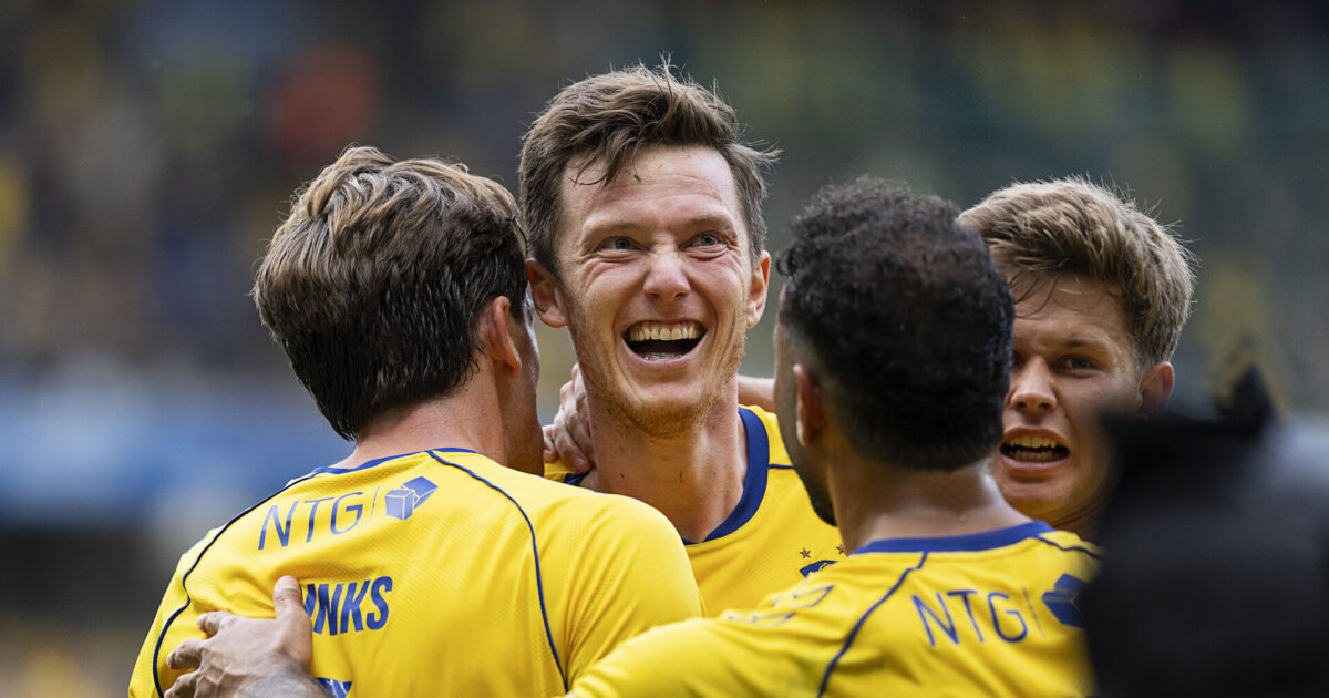 Gør de klar til Brøndby-scoop? Sender angriber væk Foto: Claus Bech/Ritzau Scanpix