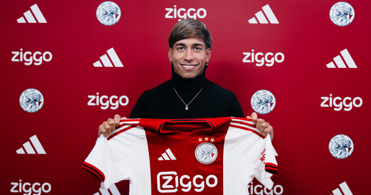 Officielt: Ajax præsenterer “FCM’s tabte juvel” Foto: Ajax Amsterdam 