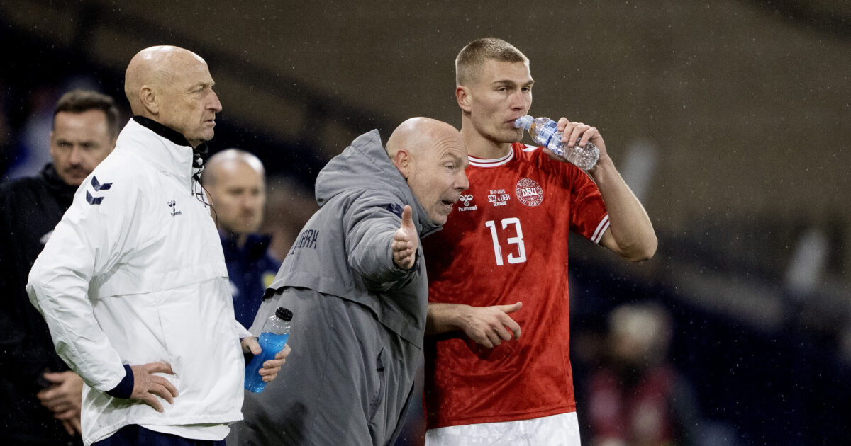 Riemer i landsholdsknibe: Overvejer spændende valg i forsvaret Foto: Bo Amstrup/Ritzau Scanpix