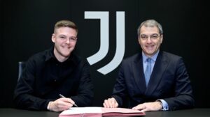 Emil Holm skriver under med Juventus