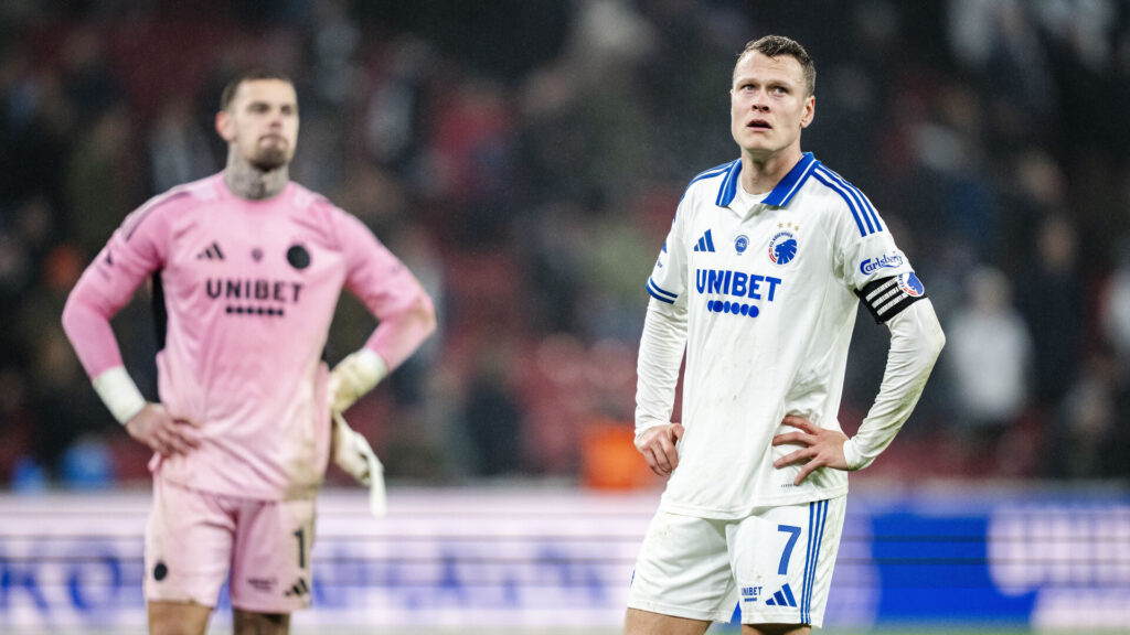 Victor Claesson står med hænderne i siden.