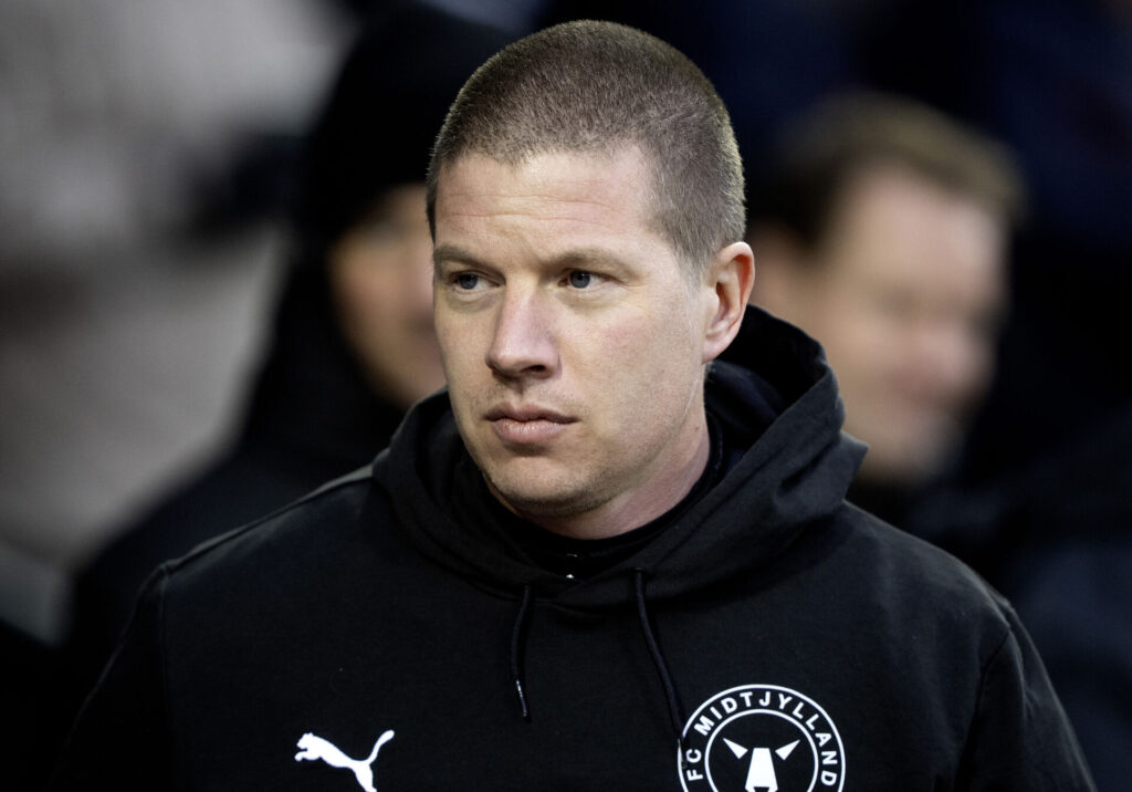 Tullberg kigger rundt i FCM-tøj