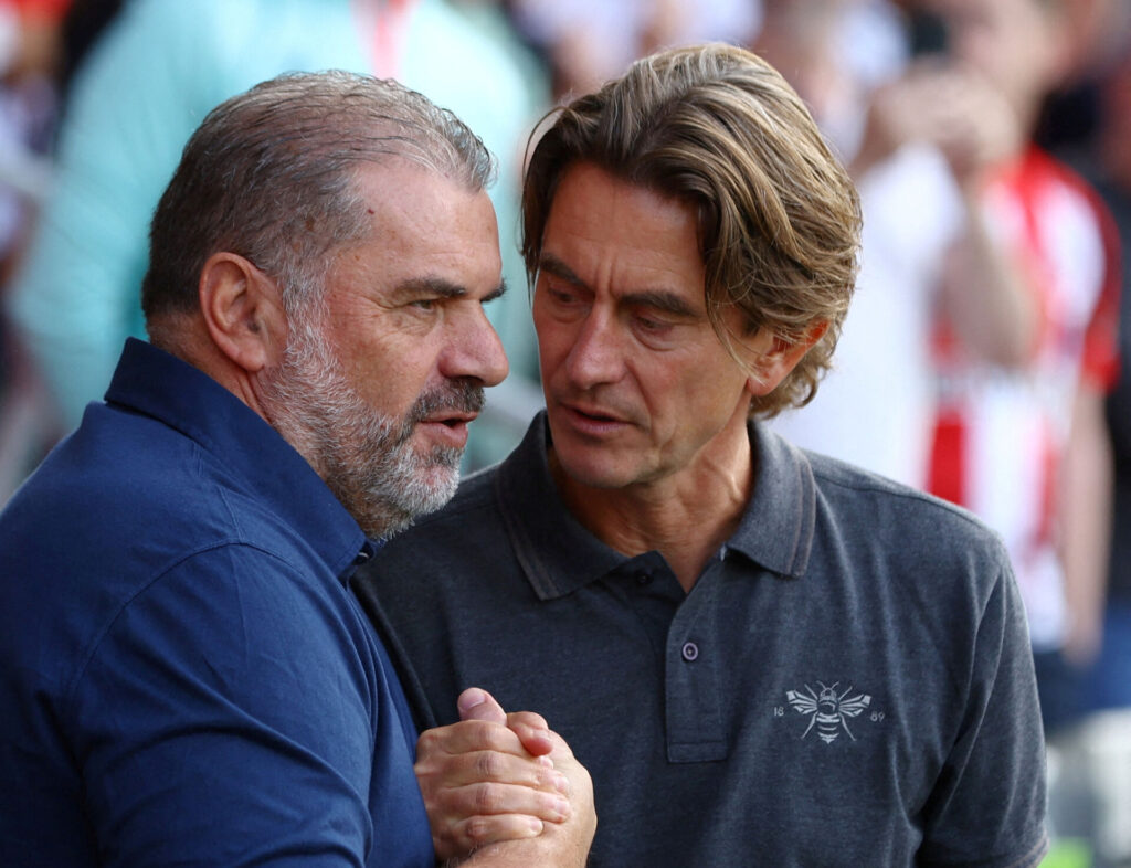 Ange Postecoglou giver hånd til Thomas Frank.