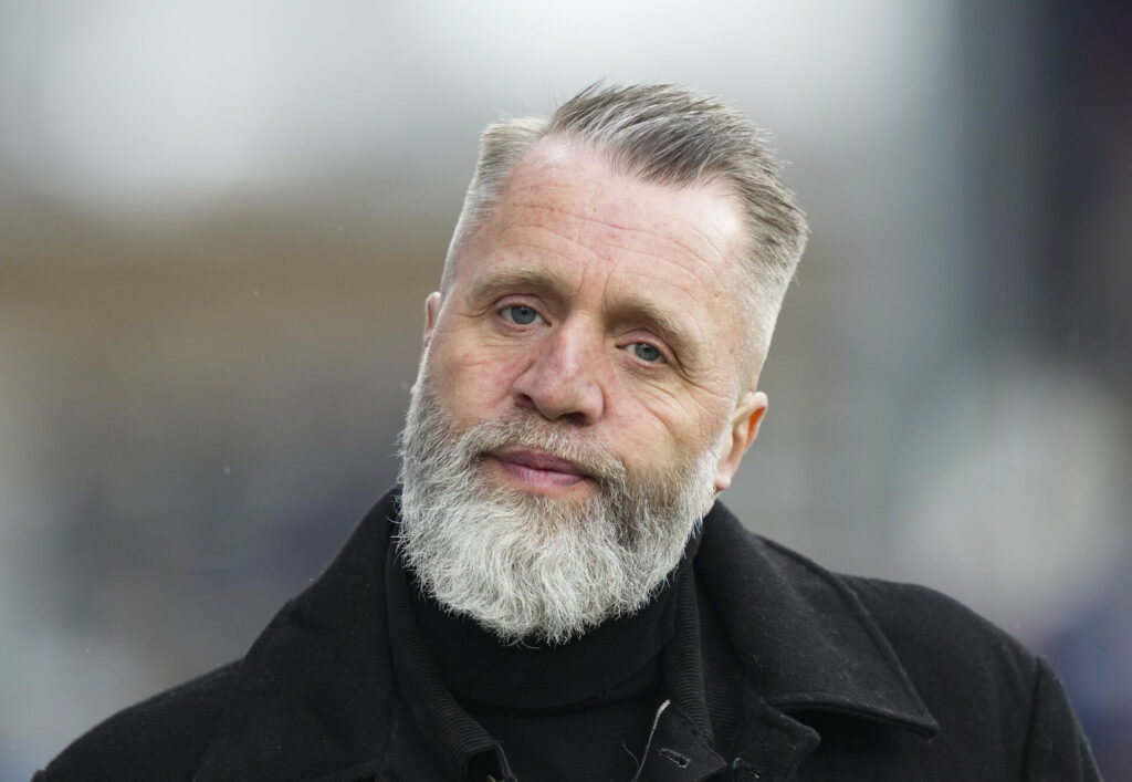 Wesström med hovedet på skrå