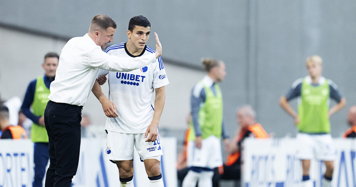 Neestrup vil undgå playoff: Så unfair Jacob Neestrup og Mohamed Elyounoussi under playoffkampen om en Conference League-billet 31. maj 2024. Foto: Claus Bech/Ritzau Scanpix