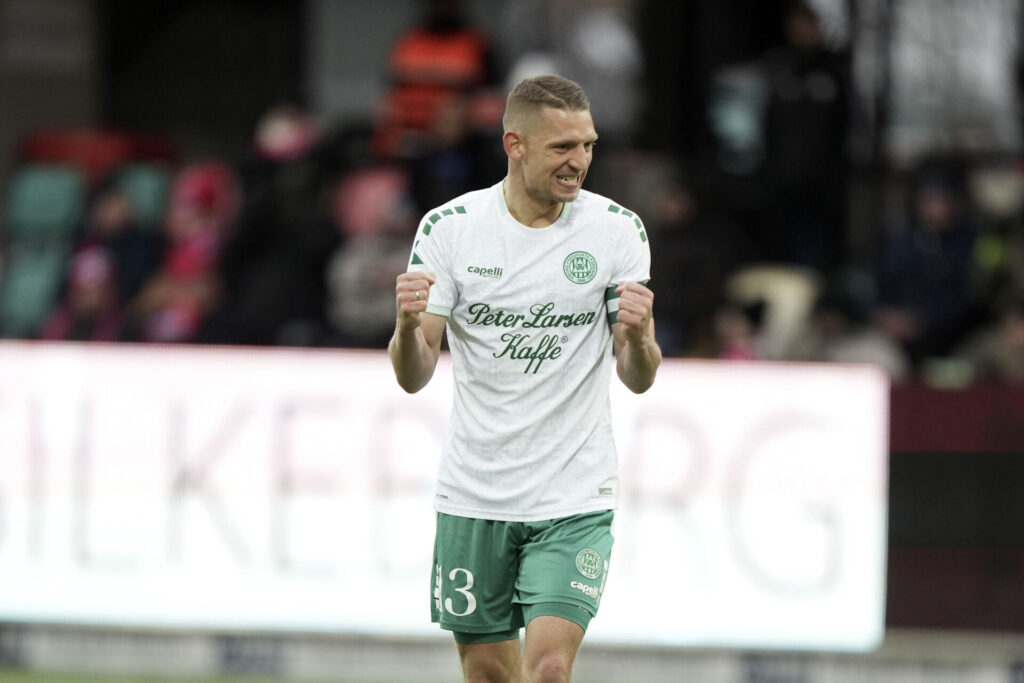 Jeppe Grønning i aktion for Viborg mod Silkeborg.