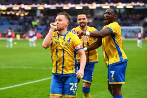 Mansfield jubler efter mål