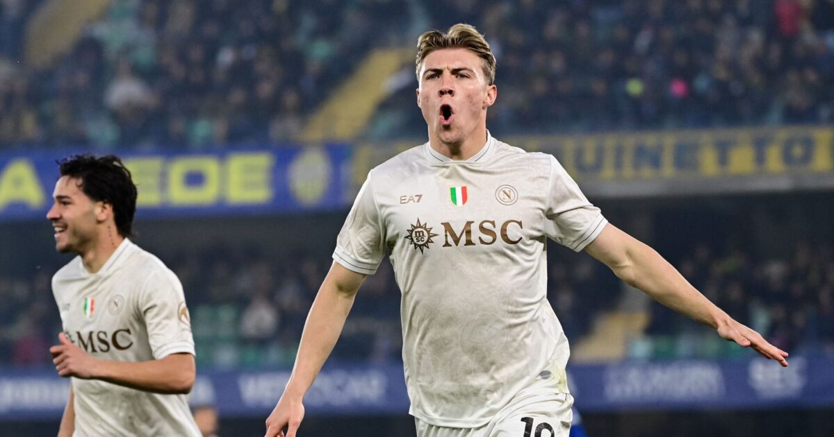 Fra helt til skurk: Højlund scorer i begge ender i danskermøde Foto: Piero Cruciatti/AFP/Ritzau Scanpix